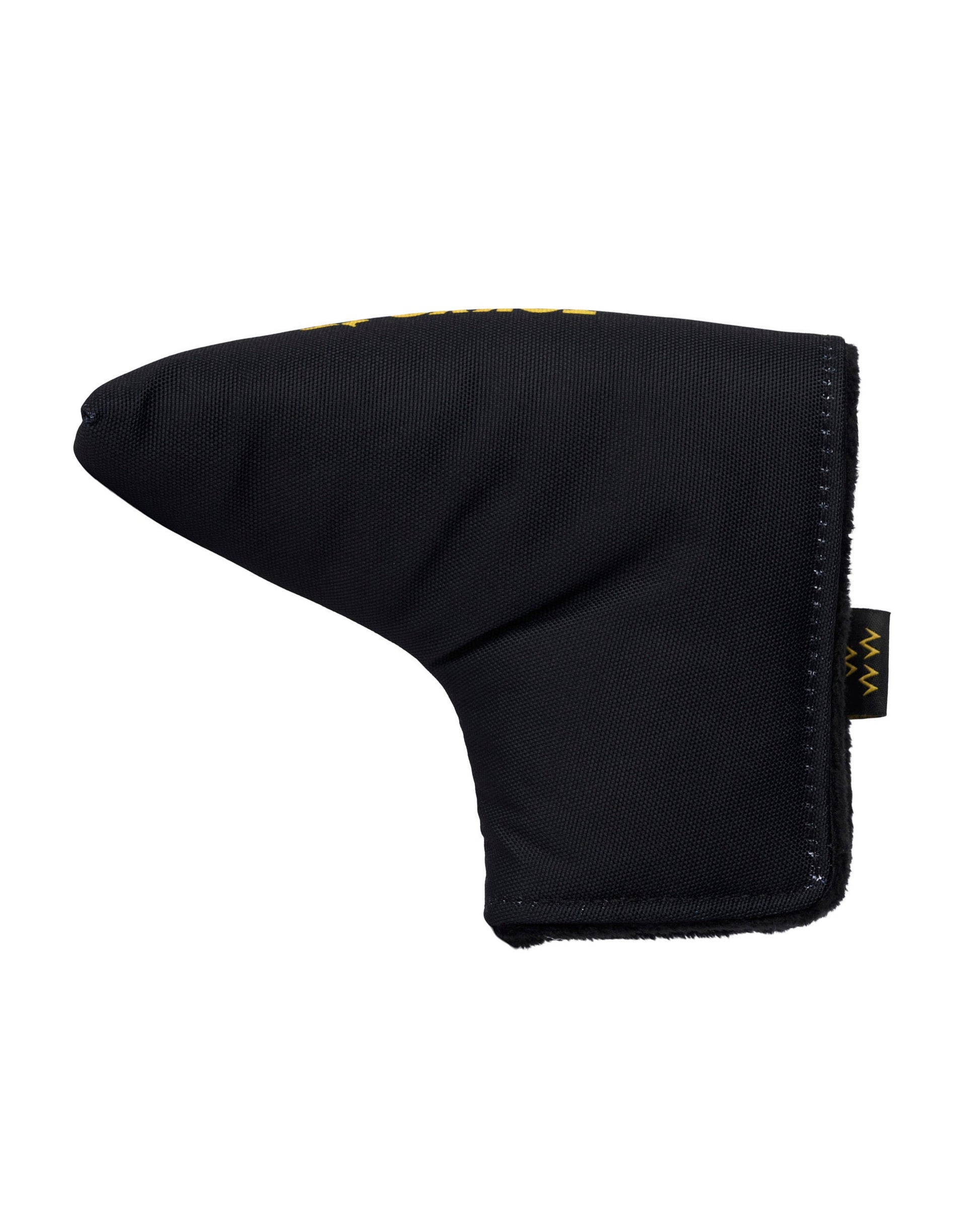 Black blade putter headcover featuring a magnetic closure and a small side tag with yellow zig-zag motifs.